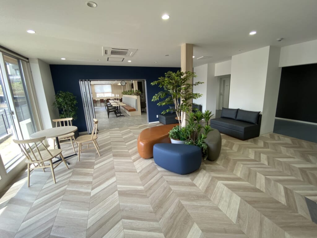 東海大学前　ラウンジ