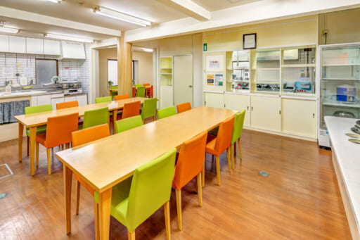 ドーミー大泉学園_ダイニング_01