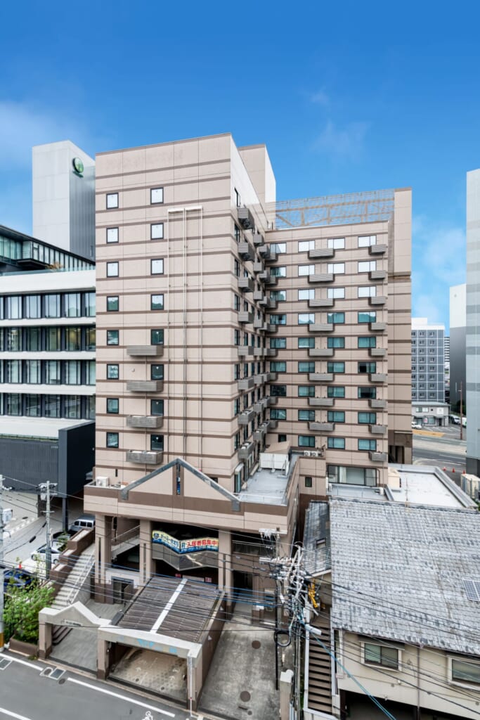 D熊本駅前外観 (1)